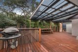 https://images.listonce.com.au/custom/160x/listings/5-porter-street-eltham-vic-3095/596/01626596_img_12.jpg?dS9BbzNV-18