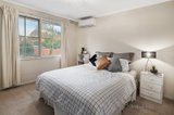 https://images.listonce.com.au/custom/160x/listings/5-portsmouth-street-mount-waverley-vic-3149/640/00603640_img_08.jpg?50-9uSfHOn4