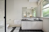 https://images.listonce.com.au/custom/160x/listings/5-queens-road-sorrento-vic-3943/675/01701675_img_05.jpg?vbWoioufTYU