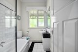 https://images.listonce.com.au/custom/160x/listings/5-queens-road-sorrento-vic-3943/675/01701675_img_16.jpg?7TGCc4uPh5g
