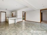 https://images.listonce.com.au/custom/160x/listings/5-ray-court-scoresby-vic-3179/808/01525808_img_04.jpg?xSj34PMnf6Q