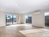 https://images.listonce.com.au/custom/160x/listings/5-rayworth-way-miners-rest-vic-3352/193/01937193_img_03.jpg?rHrQ-5TeOSg