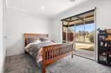 https://images.listonce.com.au/custom/160x/listings/5-reilly-drive-elphinstone-vic-3448/492/01432492_img_10.jpg?YRCGvoSn8R0