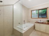 https://images.listonce.com.au/custom/160x/listings/5-rochelle-court-doncaster-east-vic-3109/070/00969070_img_09.jpg?oGdQte90a4I