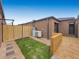 https://images.listonce.com.au/custom/160x/listings/5-rockbank-walk-armstrong-creek-vic-3217/832/01966832_img_08.jpg?oYGO_lm1bxU