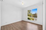 https://images.listonce.com.au/custom/160x/listings/5-roderick-street-castlemaine-vic-3450/789/01594789_img_06.jpg?Z8H9HE7R1Vo