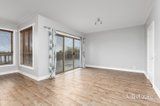 https://images.listonce.com.au/custom/160x/listings/5-rosewood-court-mount-helen-vic-3350/758/01907758_img_06.jpg?e4GnA9zj3FU