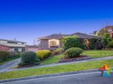 https://images.listonce.com.au/custom/160x/listings/5-ross-pincott-drive-mooroolbark-vic-3138/608/01524608_img_02.jpg?tqKqR_SbeGM