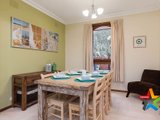 https://images.listonce.com.au/custom/160x/listings/5-ross-pincott-drive-mooroolbark-vic-3138/608/01524608_img_05.jpg?RmAcFmzogU8