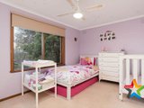 https://images.listonce.com.au/custom/160x/listings/5-ross-pincott-drive-mooroolbark-vic-3138/608/01524608_img_13.jpg?1AJHwFJ-JR0