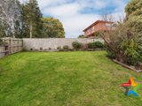 https://images.listonce.com.au/custom/160x/listings/5-ross-pincott-drive-mooroolbark-vic-3138/608/01524608_img_18.jpg?cFVrvyBWDEk