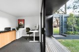 https://images.listonce.com.au/custom/160x/listings/5-rothesay-avenue-elwood-vic-3184/518/01988518_img_19.jpg?Kwbr_hNM8Xg