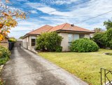 https://images.listonce.com.au/custom/160x/listings/5-seaview-avenue-bentleigh-vic-3204/753/01778753_img_09.jpg?Vpmbh7L4EMI