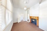 https://images.listonce.com.au/custom/160x/listings/5-selbourne-street-hawthorn-vic-3122/234/01836234_img_05.jpg?COsIoo7he04