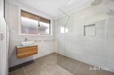 https://images.listonce.com.au/custom/160x/listings/5-shari-drive-delacombe-vic-3356/601/01770601_img_16.jpg?kk9KMefxc84