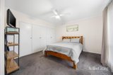 https://images.listonce.com.au/custom/160x/listings/5-shari-drive-delacombe-vic-3356/601/01770601_img_18.jpg?j8RFlrMAR4Q