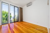 https://images.listonce.com.au/custom/160x/listings/5-sherwood-street-richmond-vic-3121/117/01888117_img_03.jpg?ooy_5OvG5M0