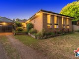 https://images.listonce.com.au/custom/160x/listings/5-sunburst-court-mooroolbark-vic-3138/905/01524905_img_02.jpg?CxgrSyw3k-I