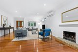 https://images.listonce.com.au/custom/160x/listings/5-sunhill-road-mount-waverley-vic-3149/827/01582827_img_03.jpg?TEttD_c5U5k