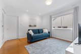 https://images.listonce.com.au/custom/160x/listings/5-sunhill-road-mount-waverley-vic-3149/827/01582827_img_06.jpg?BNAGuHBuz-Q