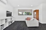 https://images.listonce.com.au/custom/160x/listings/5-sweetland-road-mooroolbark-vic-3138/371/01547371_img_09.jpg?uJr_q7m_Nvo