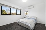 https://images.listonce.com.au/custom/160x/listings/5-sweetland-road-mooroolbark-vic-3138/371/01547371_img_18.jpg?U4_QOTjSH5E