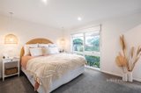 https://images.listonce.com.au/custom/160x/listings/5-tambo-close-croydon-hills-vic-3136/486/01718486_img_09.jpg?6tTRC5OpyIM