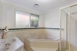 https://images.listonce.com.au/custom/160x/listings/5-tara-close-croydon-vic-3136/240/00392240_img_09.jpg?n-LVtjEgpNs