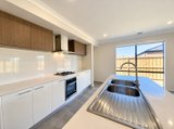 https://images.listonce.com.au/custom/160x/listings/5-telopea-street-mount-duneed-vic-3217/858/01975858_img_10.jpg?F_045smID9E