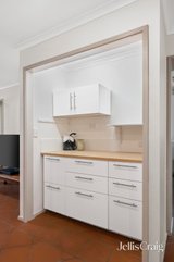 https://images.listonce.com.au/custom/160x/listings/5-the-avenue-montrose-vic-3765/610/01988610_img_06.jpg?DQ27FXq0Zzc