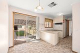 https://images.listonce.com.au/custom/160x/listings/5-tivey-street-newstead-vic-3462/218/01704218_img_04.jpg?zTno-jnUqEM
