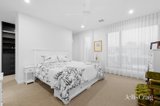 https://images.listonce.com.au/custom/160x/listings/5-toronto-avenue-doncaster-vic-3108/209/01900209_img_06.jpg?Ot8vIrIyvtI
