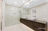 https://images.listonce.com.au/custom/160x/listings/5-toronto-avenue-doncaster-vic-3108/209/01900209_img_07.jpg?-1GXQ2jpq5U