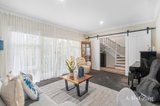 https://images.listonce.com.au/custom/160x/listings/5-trevor-court-nunawading-vic-3131/091/01815091_img_03.jpg?oODaXQ-W4L8