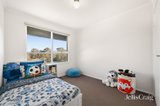 https://images.listonce.com.au/custom/160x/listings/5-uralla-court-mooroolbark-vic-3138/332/01950332_img_07.jpg?cfAnj1PhadQ