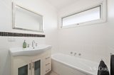 https://images.listonce.com.au/custom/160x/listings/5-uralla-court-mooroolbark-vic-3138/332/01950332_img_08.jpg?Ed4ZfSXWv1o