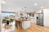 https://images.listonce.com.au/custom/160x/listings/5-ursula-close-wheelers-hill-vic-3150/892/01956892_img_02.jpg?ydazgrtZax8