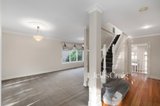 https://images.listonce.com.au/custom/160x/listings/5-valley-park-grove-eltham-vic-3095/826/01988826_img_02.jpg?Xc9ZwhtePkg