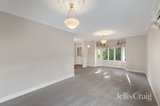 https://images.listonce.com.au/custom/160x/listings/5-valley-park-grove-eltham-vic-3095/826/01988826_img_04.jpg?cK7tPW7phZw