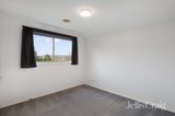 https://images.listonce.com.au/custom/160x/listings/5-valley-park-grove-eltham-vic-3095/826/01988826_img_08.jpg?E3yXlvpvtOc