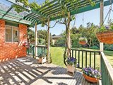 https://images.listonce.com.au/custom/160x/listings/5-venice-street-box-hill-south-vic-3128/974/01683974_img_07.jpg?8v0FE-2Zb3E