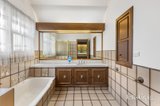 https://images.listonce.com.au/custom/160x/listings/5-vine-court-doncaster-vic-3108/056/01797056_img_09.jpg?soGOKm2Ppxs