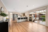 https://images.listonce.com.au/custom/160x/listings/5-vintage-grove-chirnside-park-vic-3116/086/01957086_img_05.jpg?0JK1euFBj-4