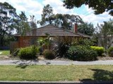 https://images.listonce.com.au/custom/160x/listings/5-wallace-way-mooroolbark-vic-3138/124/01525124_img_02.jpg?v_BQfIsriAU