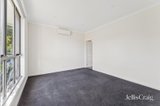 https://images.listonce.com.au/custom/160x/listings/5-walmer-street-ringwood-vic-3134/147/01815147_img_07.jpg?21QzLOfg9x0