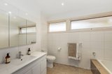 https://images.listonce.com.au/custom/160x/listings/5-warren-street-doncaster-vic-3108/371/00402371_img_06.jpg?RA3okicl4_I