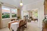 https://images.listonce.com.au/custom/160x/listings/5-watsons-road-glen-waverley-vic-3150/064/01161064_img_06.jpg?azy1clG0P80