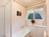 https://images.listonce.com.au/custom/160x/listings/5-westall-court-mooroolbark-vic-3138/191/01524191_img_11.jpg?pNiwGAwDzEs