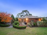 https://images.listonce.com.au/custom/160x/listings/5-westall-court-mooroolbark-vic-3138/191/01524191_img_14.jpg?7RmWtUUquPI