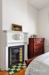 https://images.listonce.com.au/custom/160x/listings/5-westgarth-street-northcote-vic-3070/327/01824327_img_14.jpg?QEeOc2Nfm7E